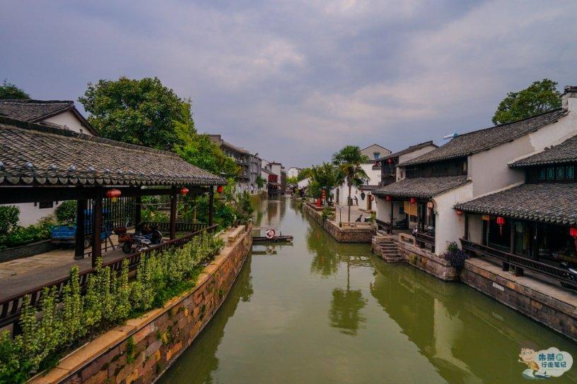 浙江丽水:大雪封路,120急救人员冒雪打通生命之路